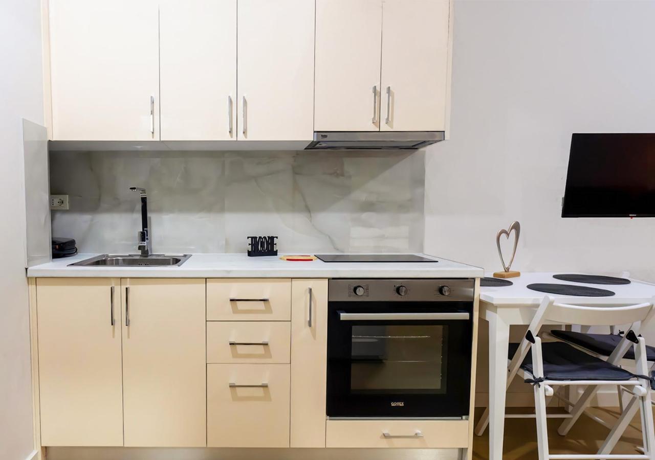 Home Inn Apartment Near City Center Тирана Екстериор снимка